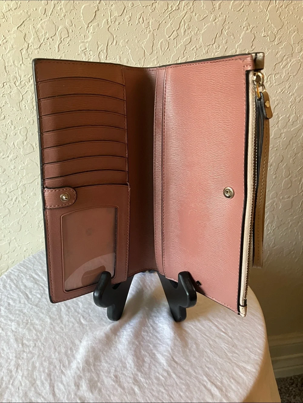 kate spade: Tan/Black Saffiano Leather Spencer Continental Wristlet/Clutch